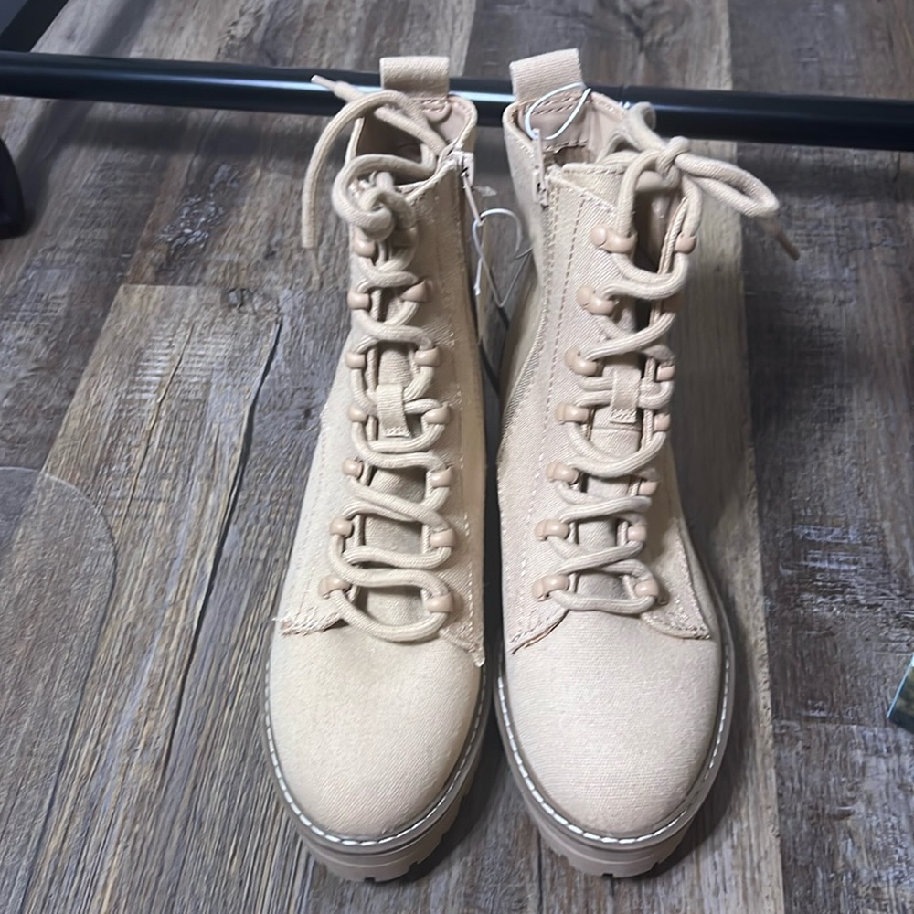NEVER WORN camel / nude CHIC combat boots. Memory foam, modern.